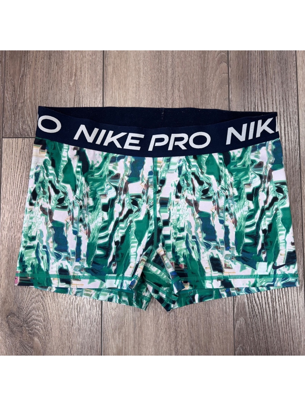 Nike Pro Dri-FIT XL Green Patterned Compression Shorts